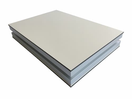 Umgestaltung von Reinräumen mit HPL-Sandwichplatten
